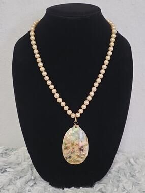 Vintage Antique Hand Painted Mother of Pearl Oval Pendant Glass Pearl Necklace